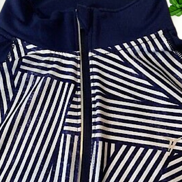 Old Navy Active Blue & White Stripe Active Go-Dry 3/4 Zip Up Pullover - Picture 12 of 16